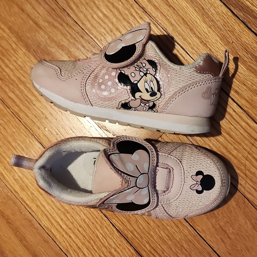 Minnie Mouse Toddler sz9 sneakers